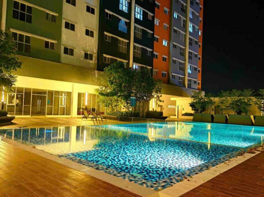 Af 2 Bedrooms 15mins To Klia Free Wifi Netflix Apartment Sepang