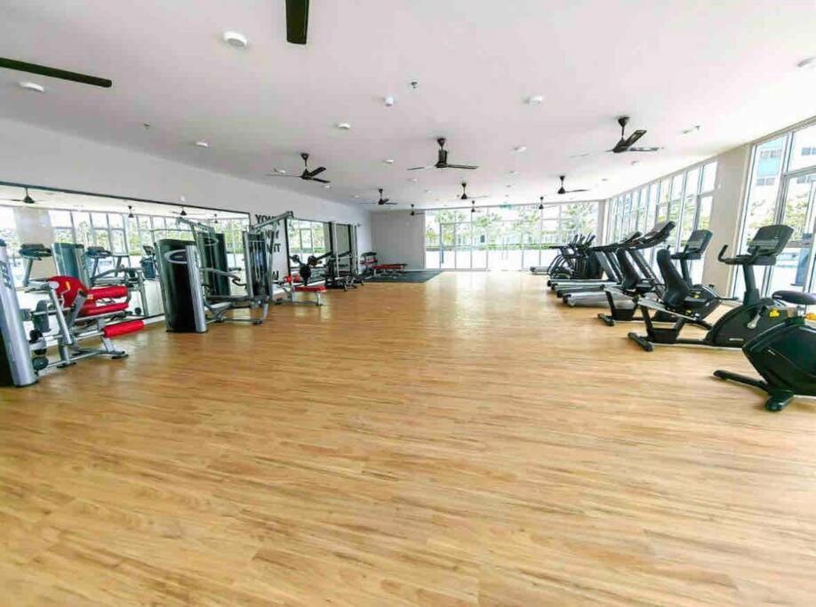 Af 2 Bedrooms 15mins To Klia Free Wifi Netflix Sepang